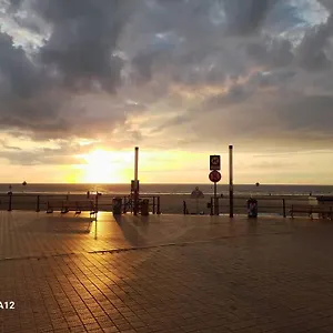 Kursaal Met Zeezicht Appartement